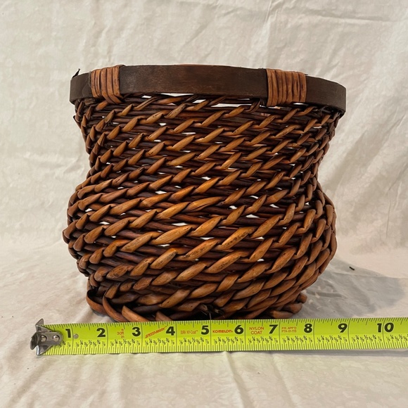 Basket- 8" Tall Small Woven Basket - Picture 2 of 3